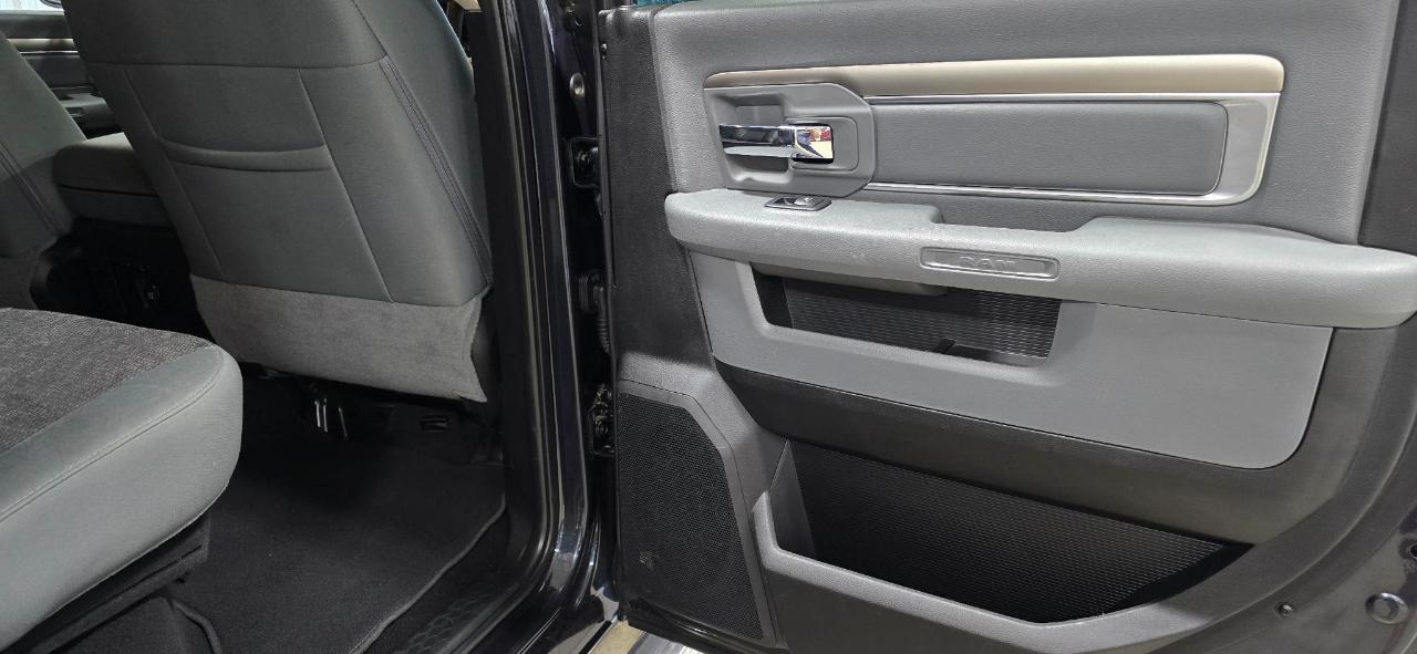 RAM 1500 Big Horn 4x4 Crew Cab 5'7" Box 2018
