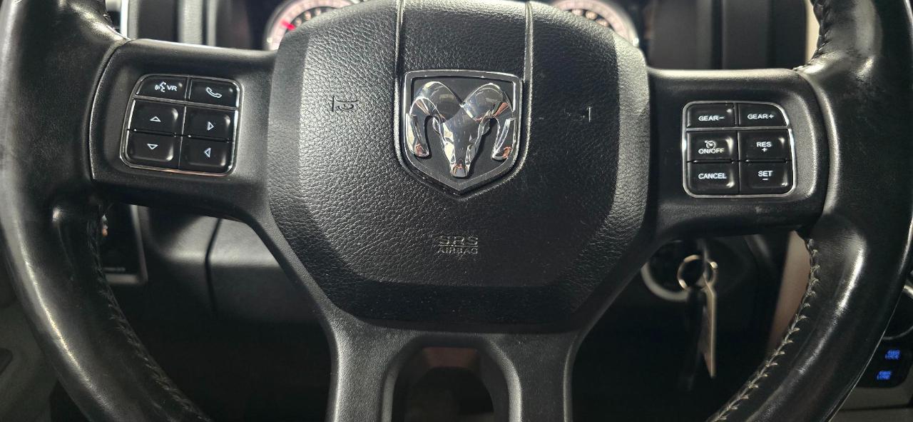 RAM 1500 Big Horn 4x4 Crew Cab 5'7" Box 2018
