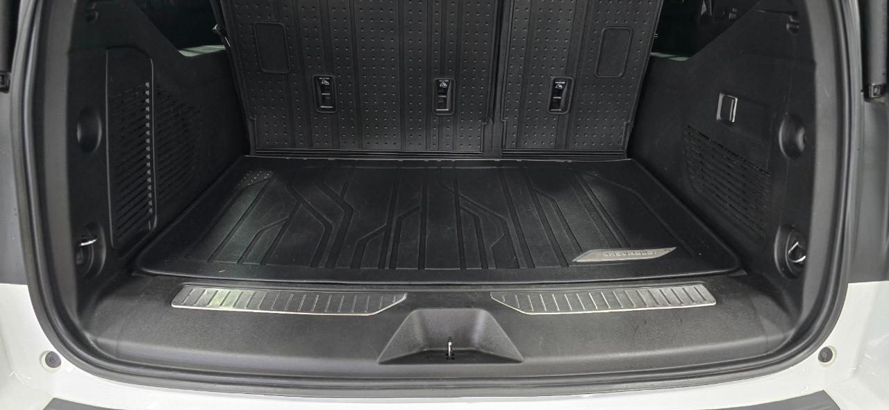 Chevrolet Suburban RST 4WD 2023