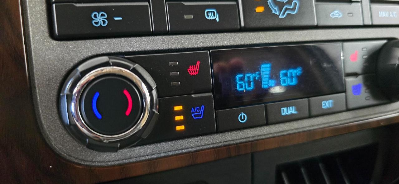 Ford F-450 SD XL Crew Cab DRW 4WD 2011