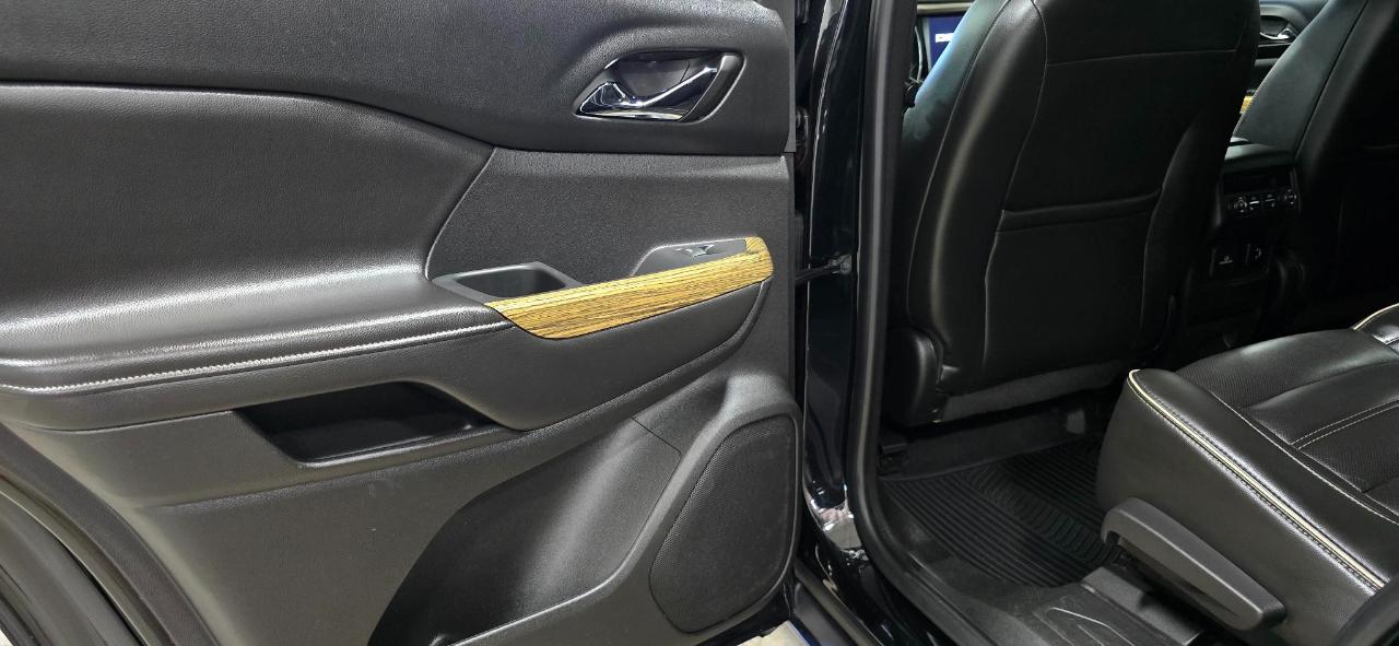 GMC Acadia Denali AWD 2017