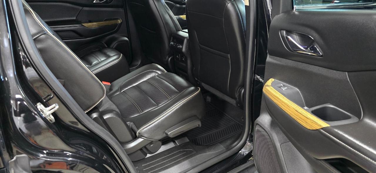 GMC Acadia Denali AWD 2017