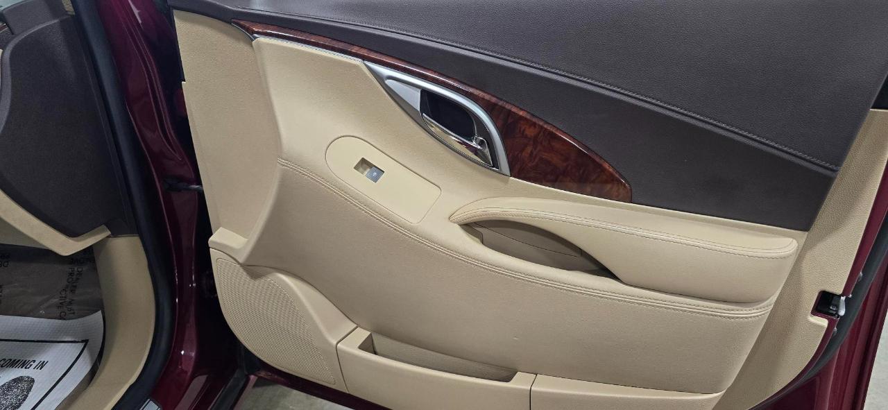 Buick LaCrosse CXL FWD 2011