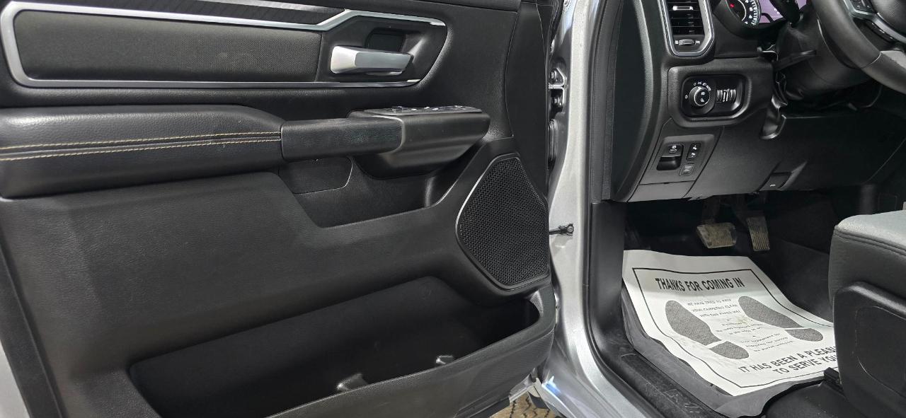 RAM 1500 Big Horn Crew Cab SWB 4WD 2025