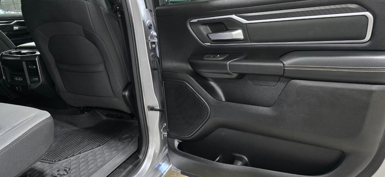 RAM 1500 Big Horn Crew Cab SWB 4WD 2025