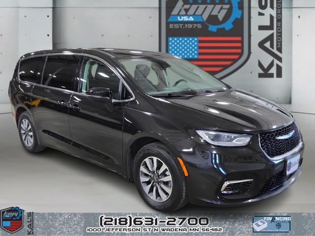 Black 2023 Chrysler Pacifica Hybrid Minivan Front-Wheel Drive