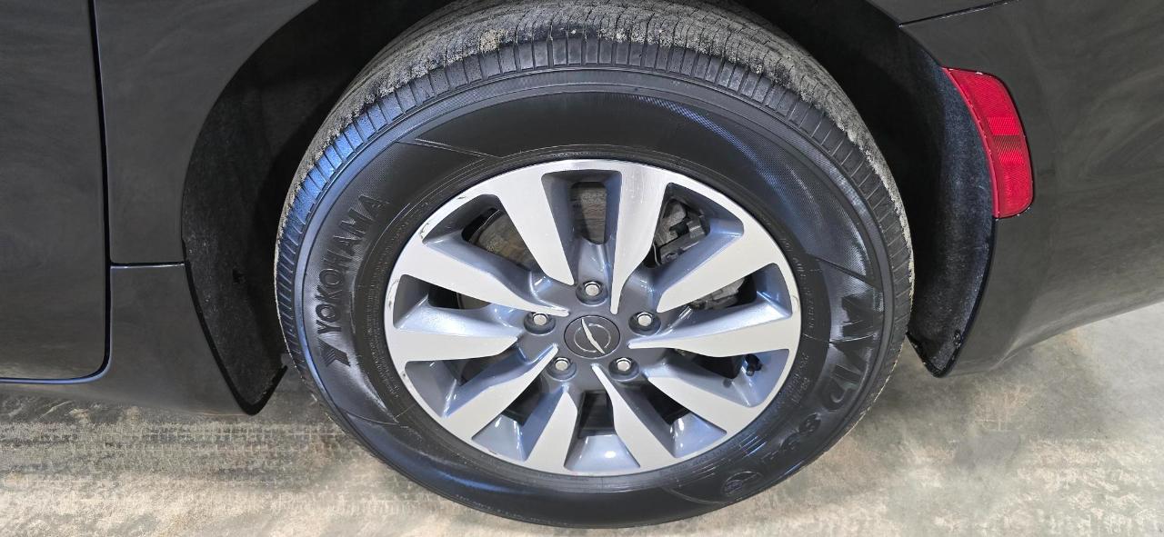 Chrysler Pacifica Hybrid Touring L 2023