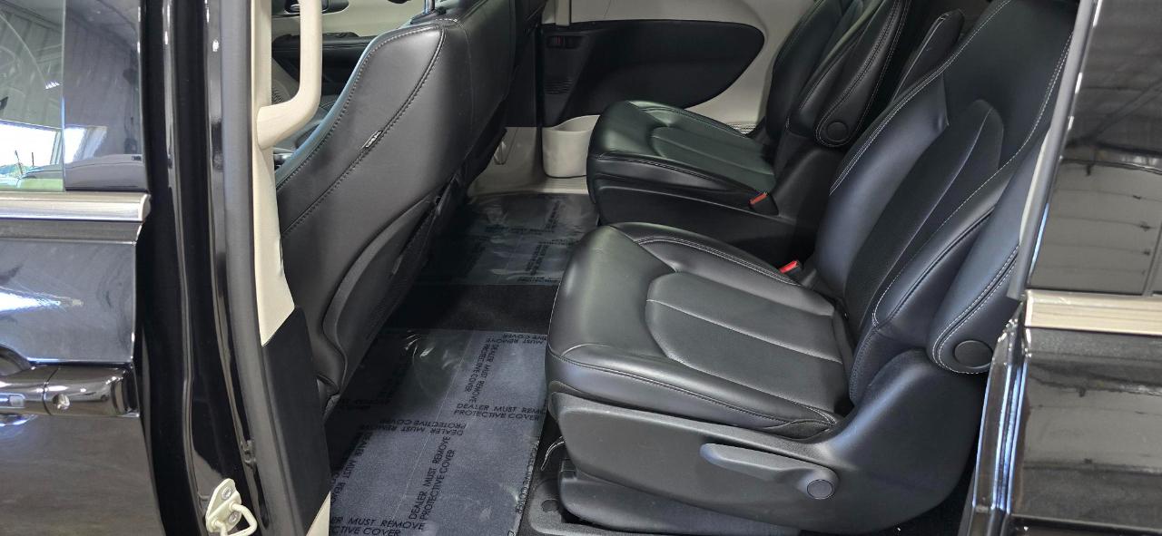 Chrysler Pacifica Hybrid Touring L 2023