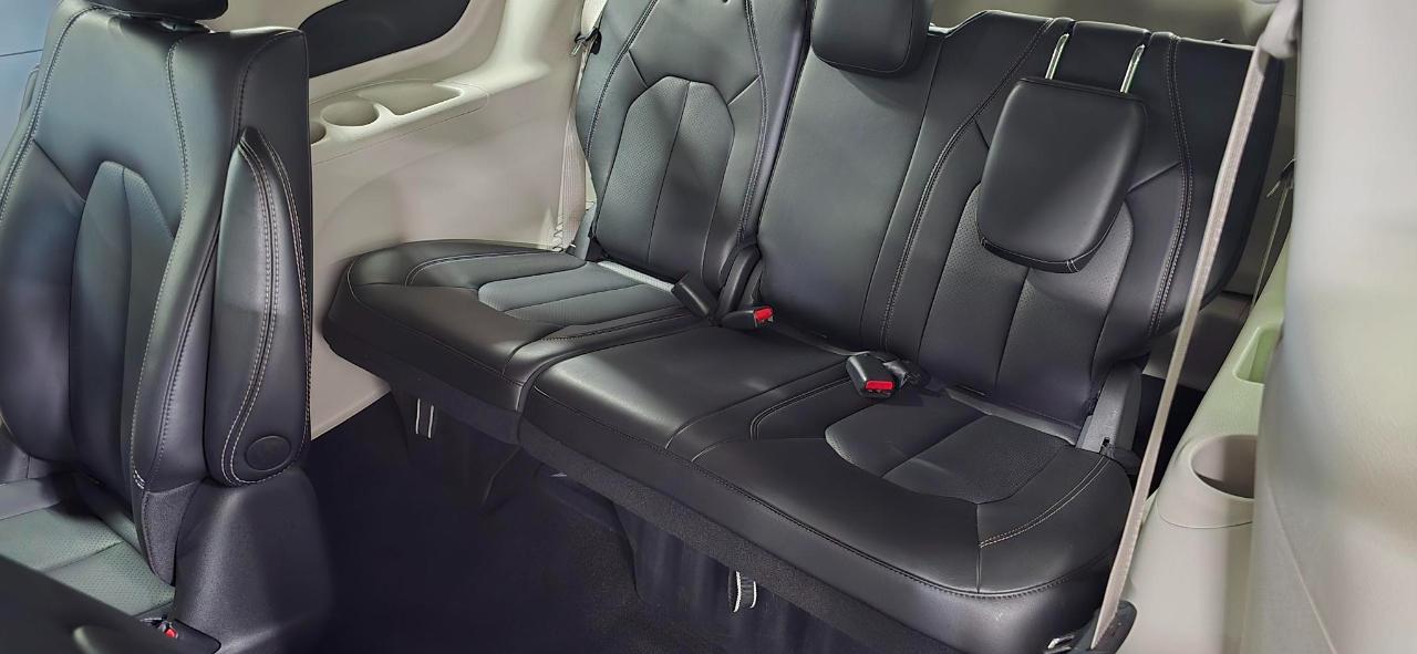 Chrysler Pacifica Hybrid Touring L 2023