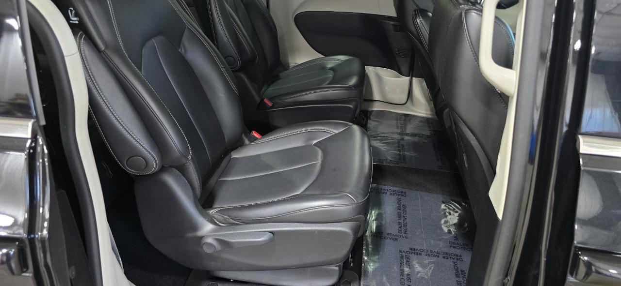 Chrysler Pacifica Hybrid Touring L 2023