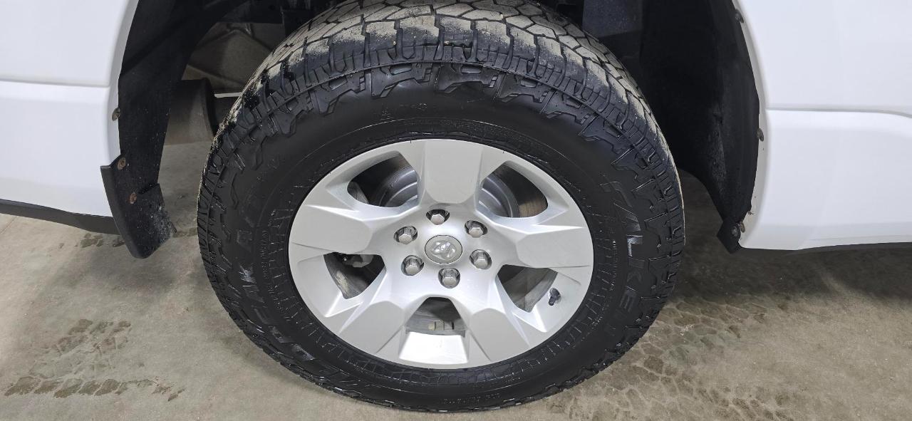 RAM 1500 Big Horn Quad Cab 4WD 2021