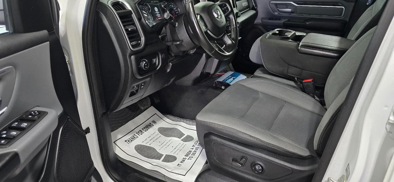 RAM 1500 Big Horn Quad Cab 4WD 2021