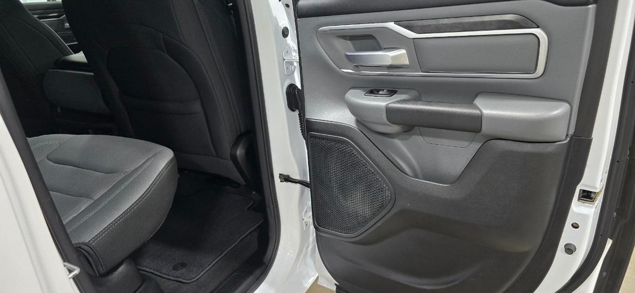 RAM 1500 Big Horn Quad Cab 4WD 2021