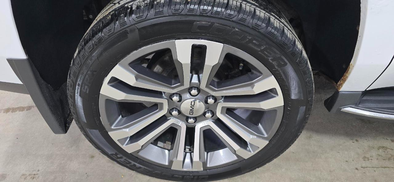 GMC Yukon XL SLT 4WD 2017