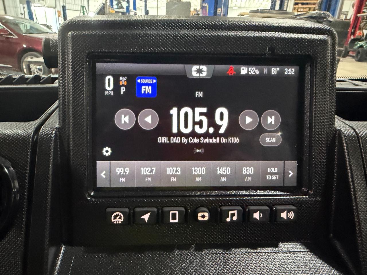 Polaris Ranger Crew XP 1000 Northstar Ultimate Ride Command EPS  2023
