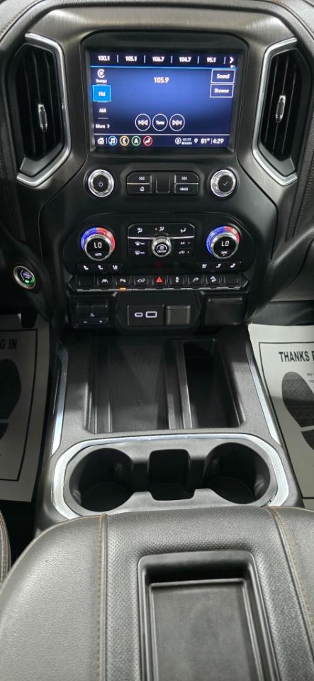 GMC Sierra 1500 Limited AT4 Crew Cab Short Box 4WD 2022