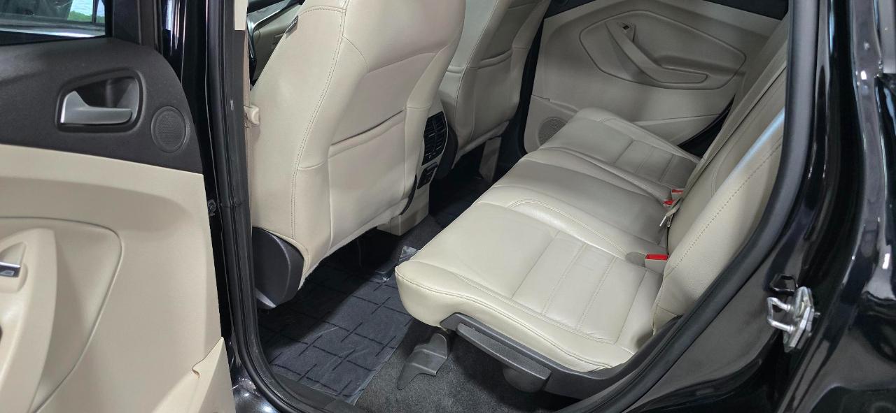 Ford Escape Titanium 4WD 2017