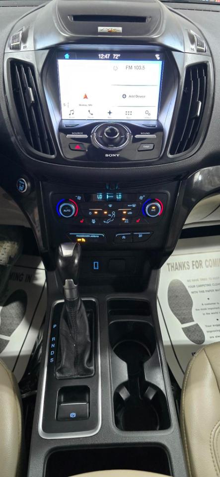Ford Escape Titanium 4WD 2017
