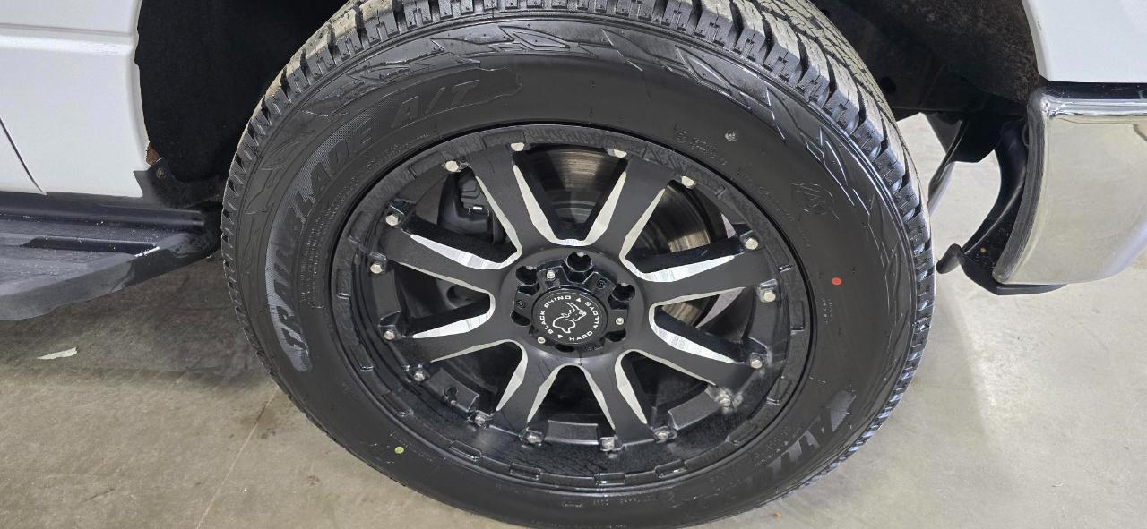 Ford F-150 XLT SuperCrew Short Bed 4WD 2014