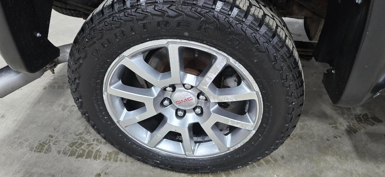 GMC Sierra 1500 Denali Crew Cab Short Box 4WD 2015