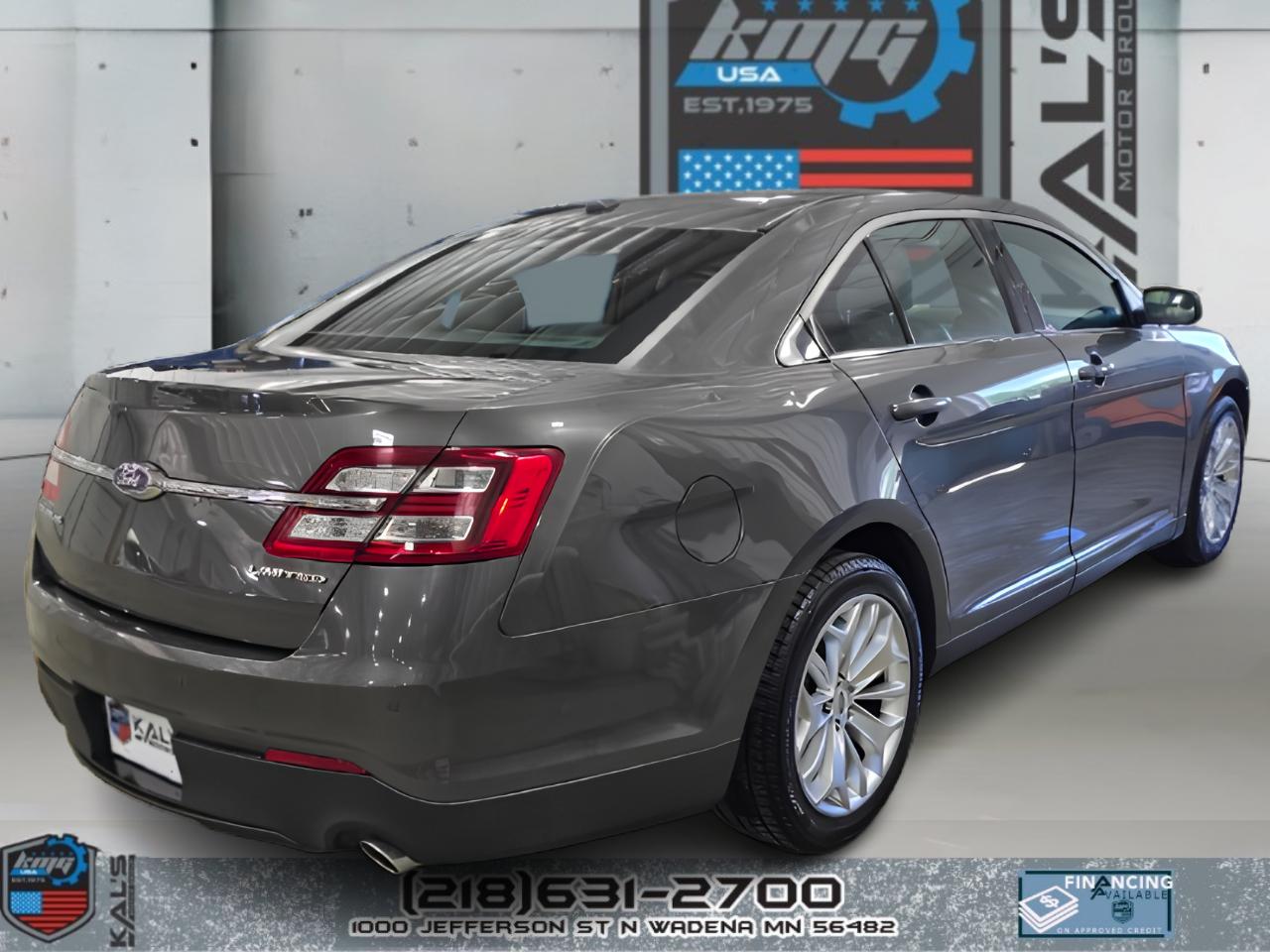 Ford Taurus Limited FWD 2019