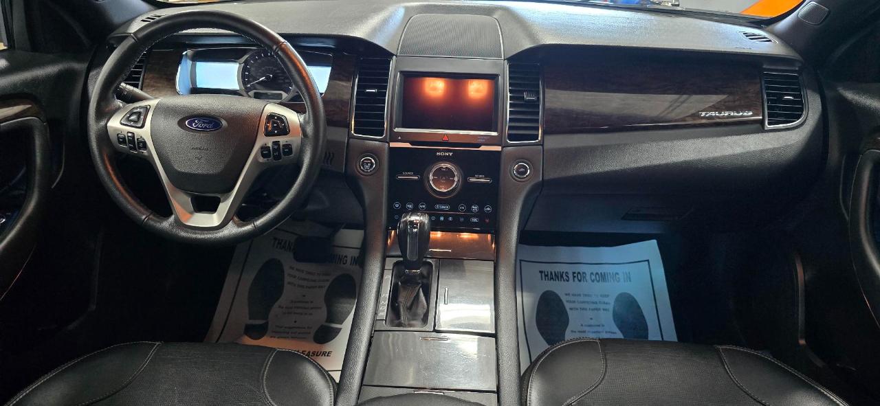 Ford Taurus Limited FWD 2019