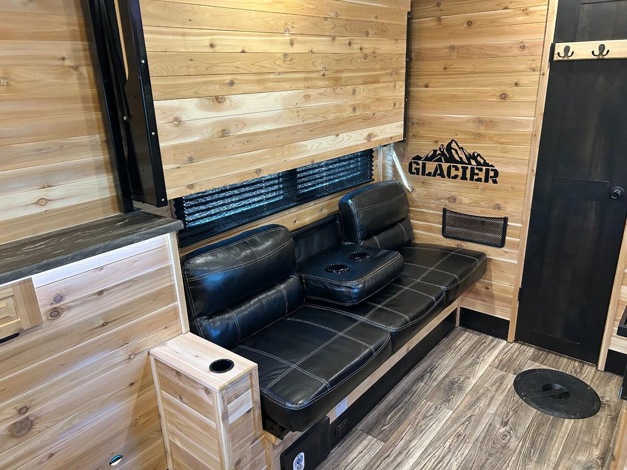Glacier 17RJ  2027
