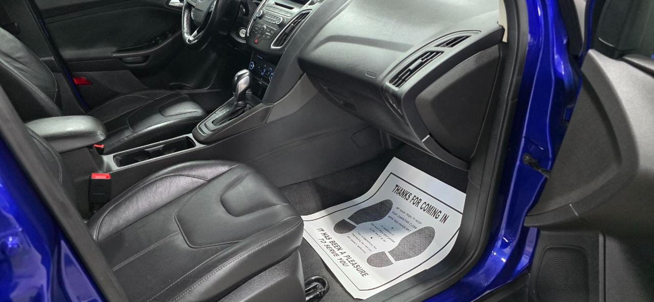 Ford Focus SE Sedan 2015