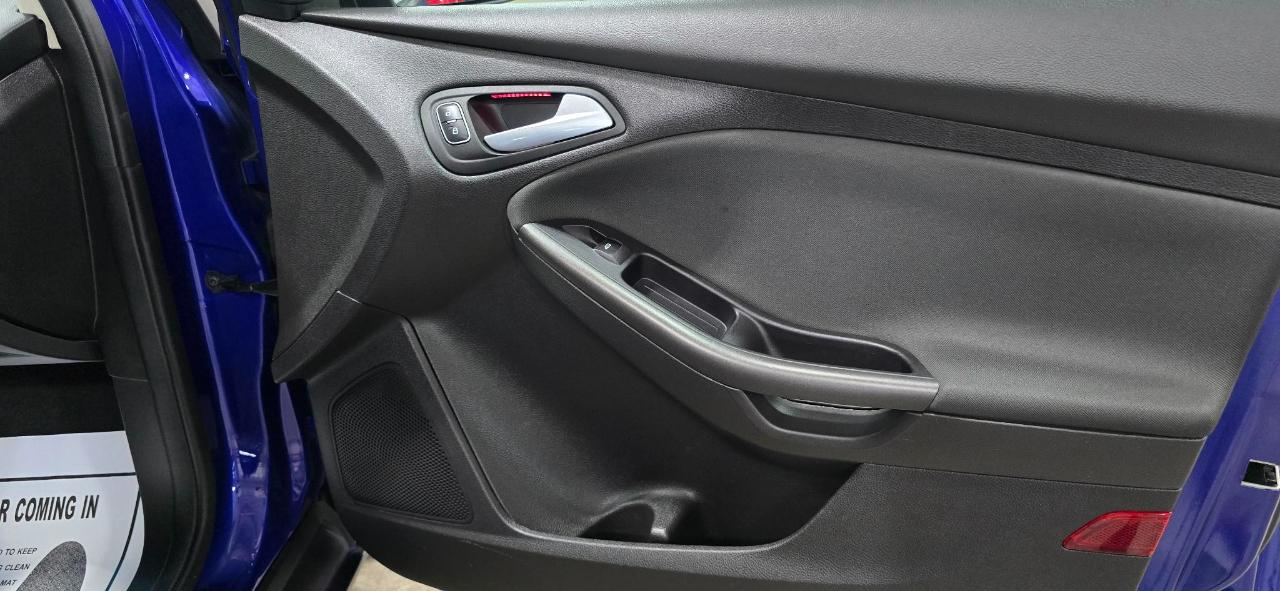 Ford Focus SE Sedan 2015