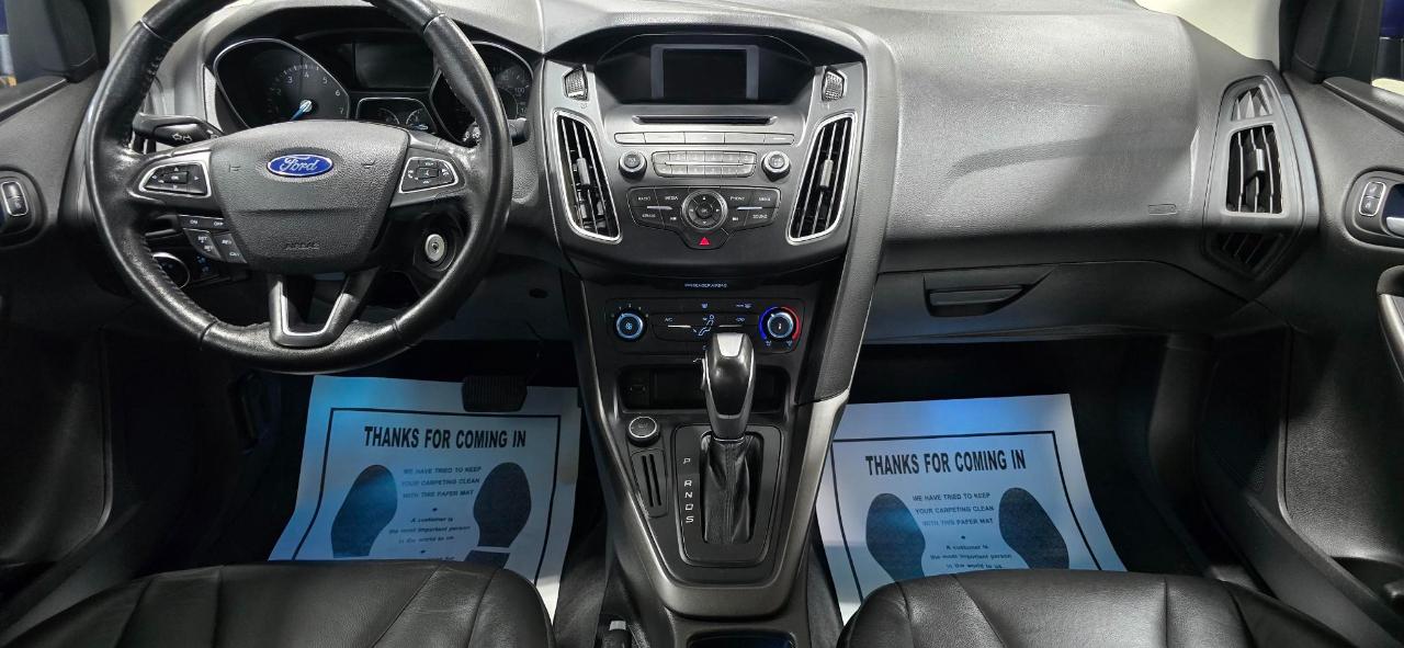 Ford Focus SE Sedan 2015
