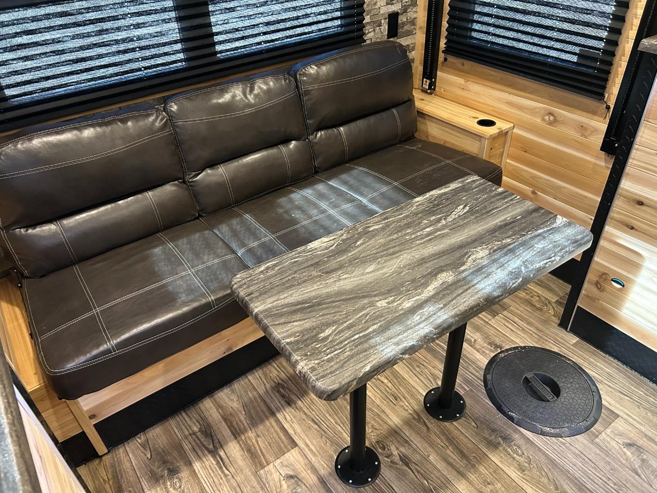 Glacier 17RJ  2027