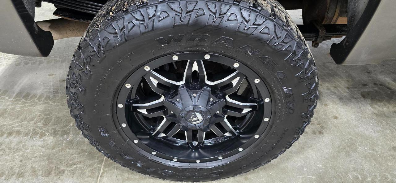 Chevrolet Silverado 2500HD LT Crew Cab 4WD 2012