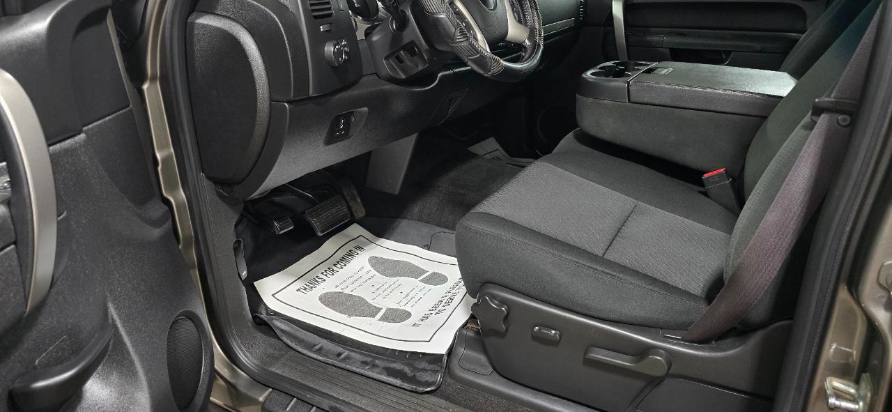 Chevrolet Silverado 2500HD LT Crew Cab 4WD 2012