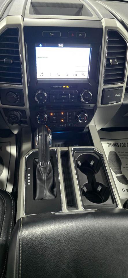 Ford F-150 SuperCrew 150" Lariat 4WD 2018