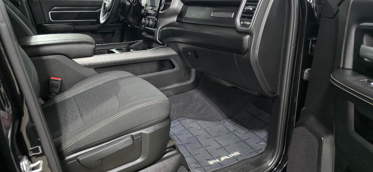 RAM 2500 Big Horn Crew Cab 4WD 2025