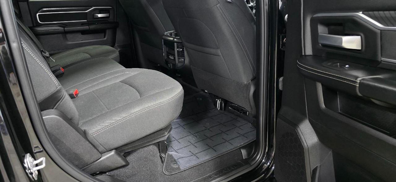 RAM 2500 Big Horn Crew Cab 4WD 2025