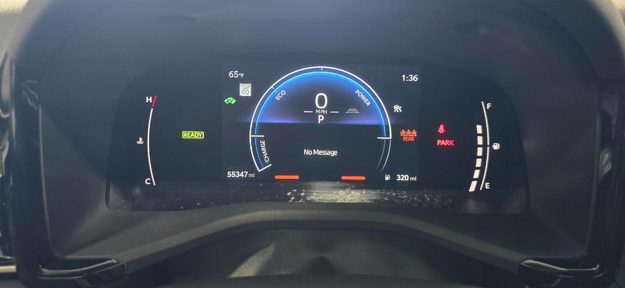 Toyota Camry Hybrid XLE 2025