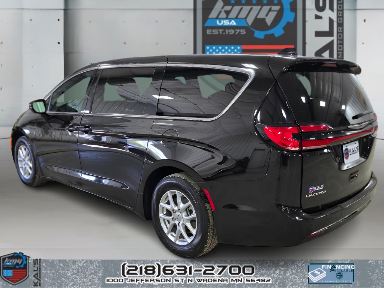 Chrysler Pacifica Select 2025