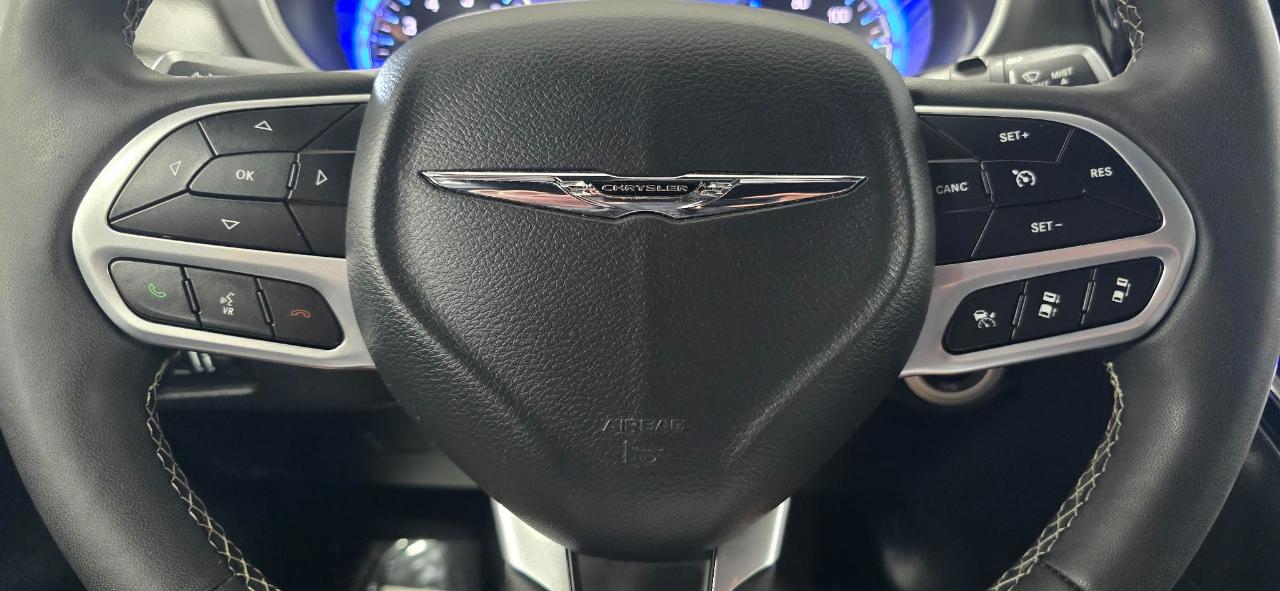 Chrysler Pacifica Select 2025