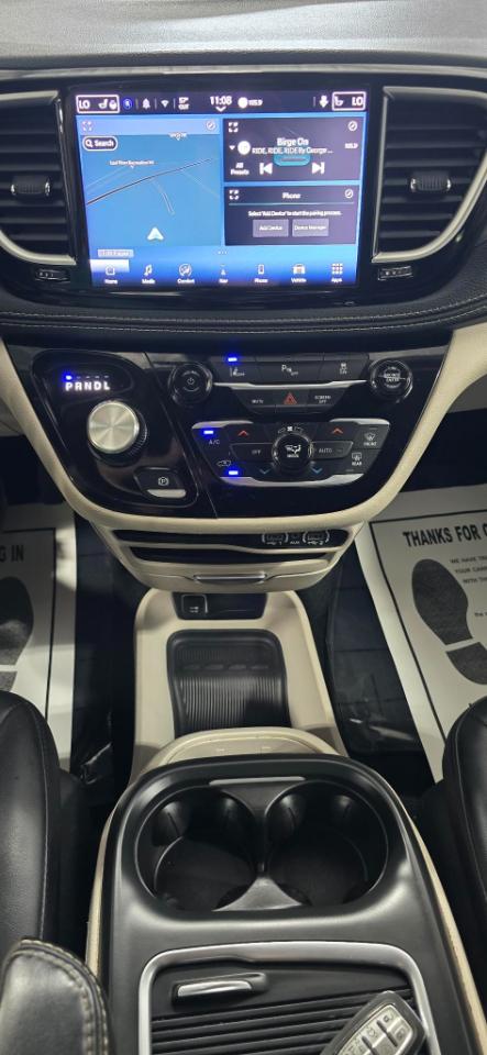 Chrysler Pacifica Hybrid Select 2024
