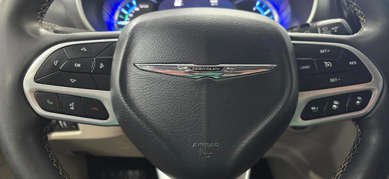 Chrysler Pacifica Hybrid Select 2024