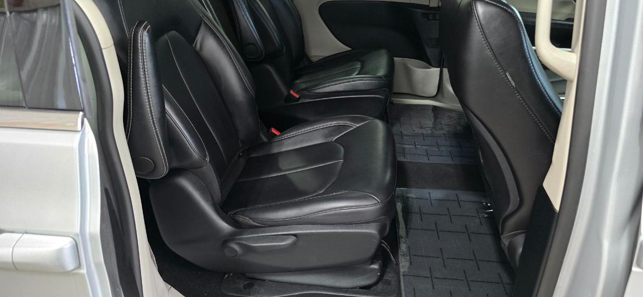 Chrysler Pacifica Hybrid Select 2024