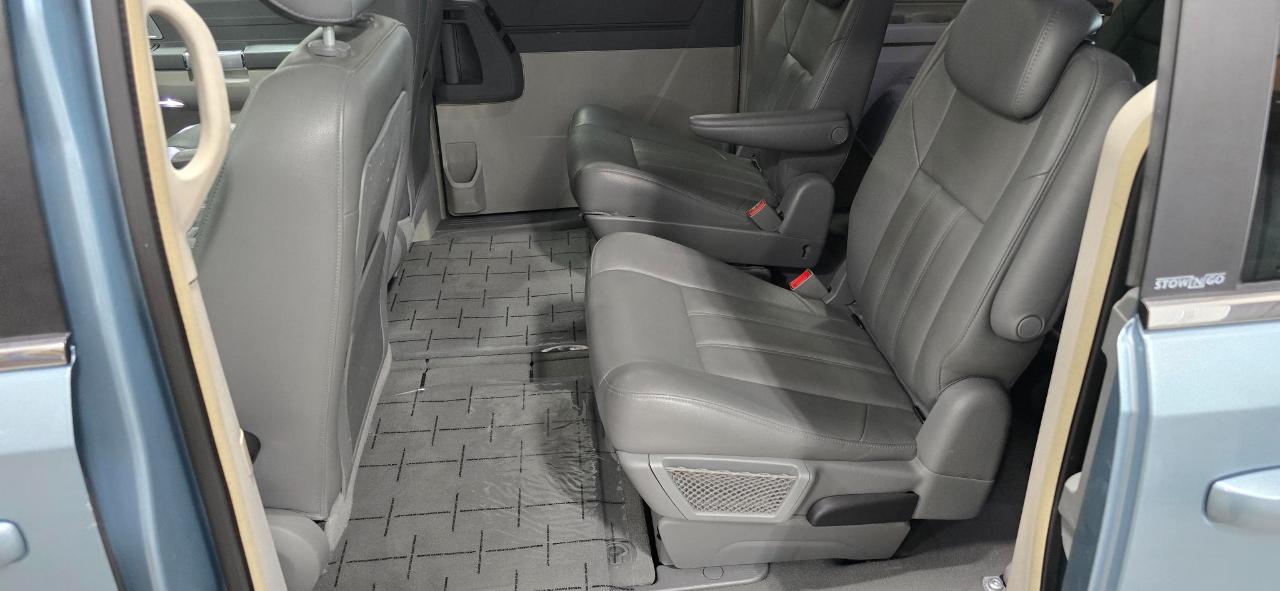 Chrysler Town & Country Touring 2008