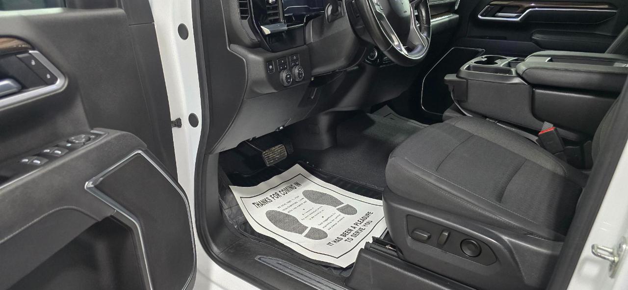 Chevrolet Silverado 2500HD LT Crew Cab Short Box 4WD 2025