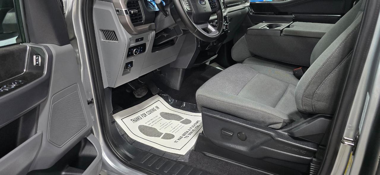Ford F-150 XLT SuperCrew 4WD 2025