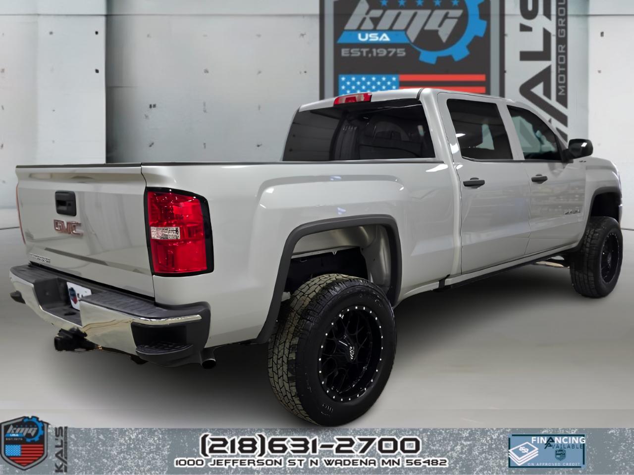 GMC Sierra 1500 Base Crew Cab Short Box 4WD 2017