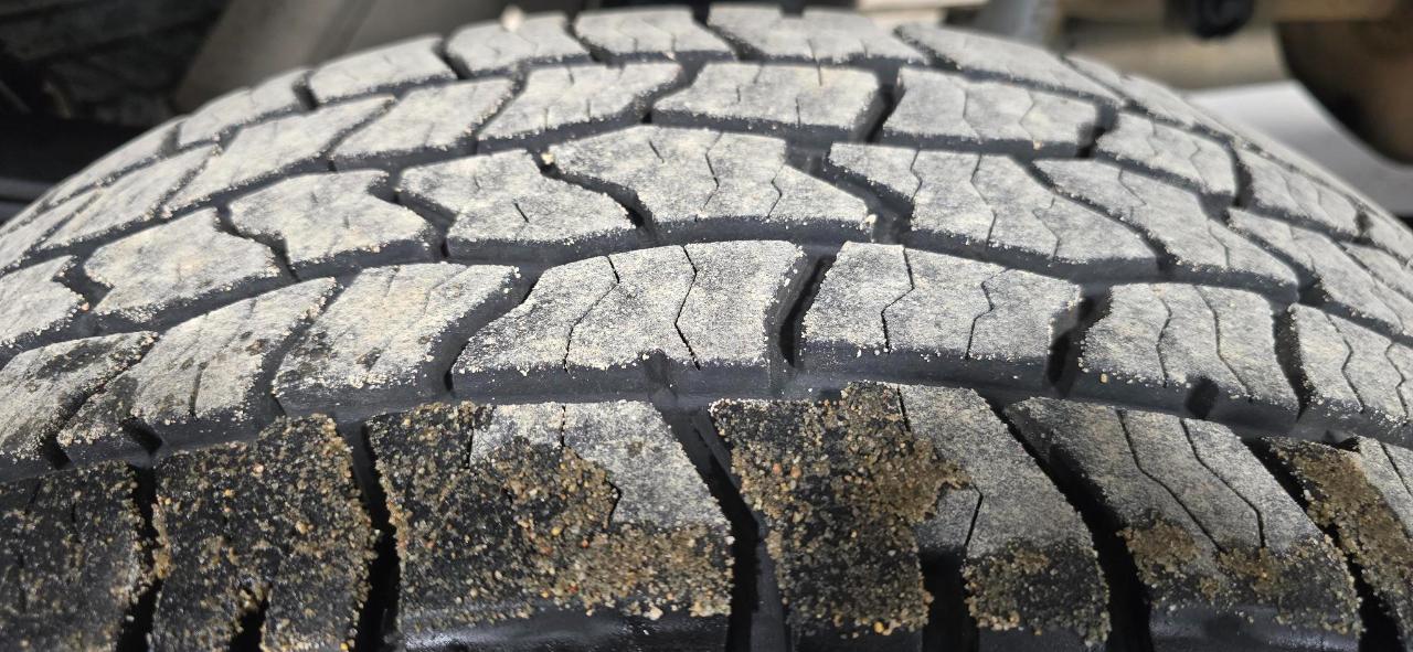 GMC Sierra 1500 Base Crew Cab Short Box 4WD 2017