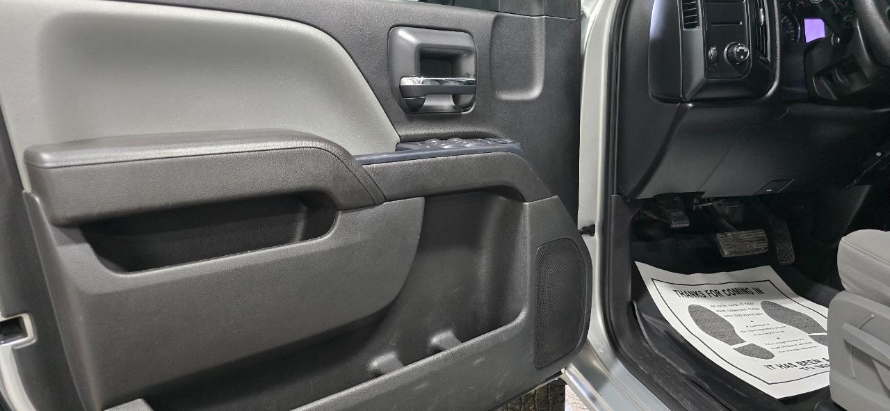GMC Sierra 1500 Base Crew Cab Short Box 4WD 2017