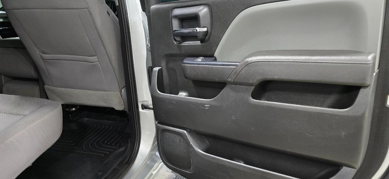 GMC Sierra 1500 Base Crew Cab Short Box 4WD 2017