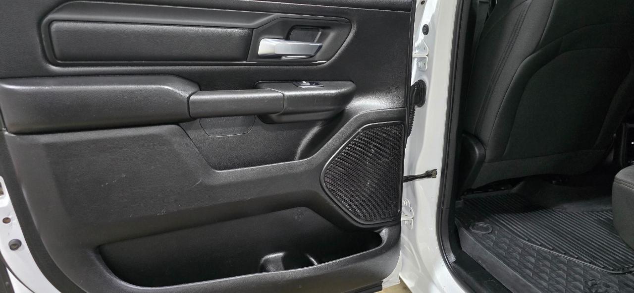 RAM 1500 Tradesman Crew Cab 4WD 2022